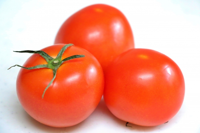トマトを食前に食べると瘦せる